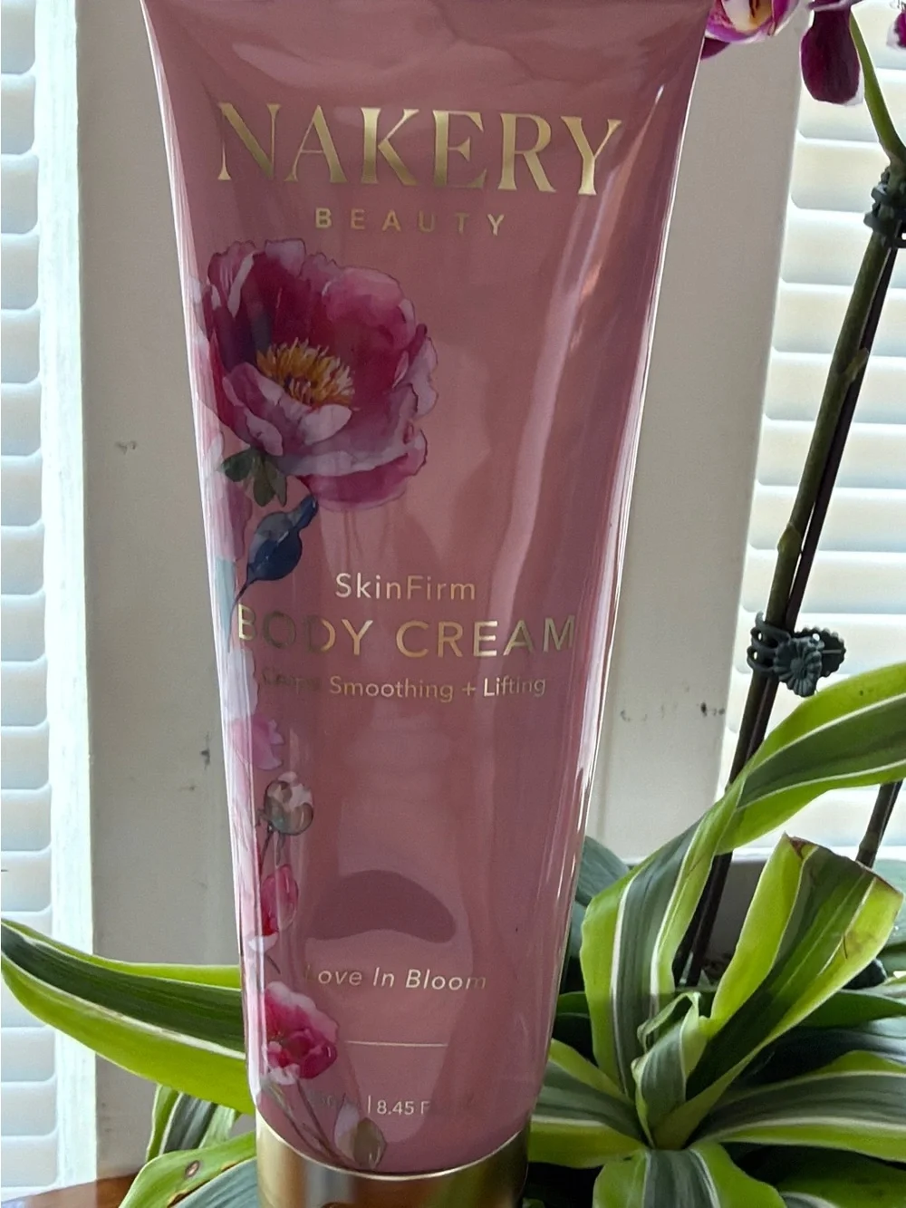 NAKERY, BEATY -SkinFirm Body Cream – Pink